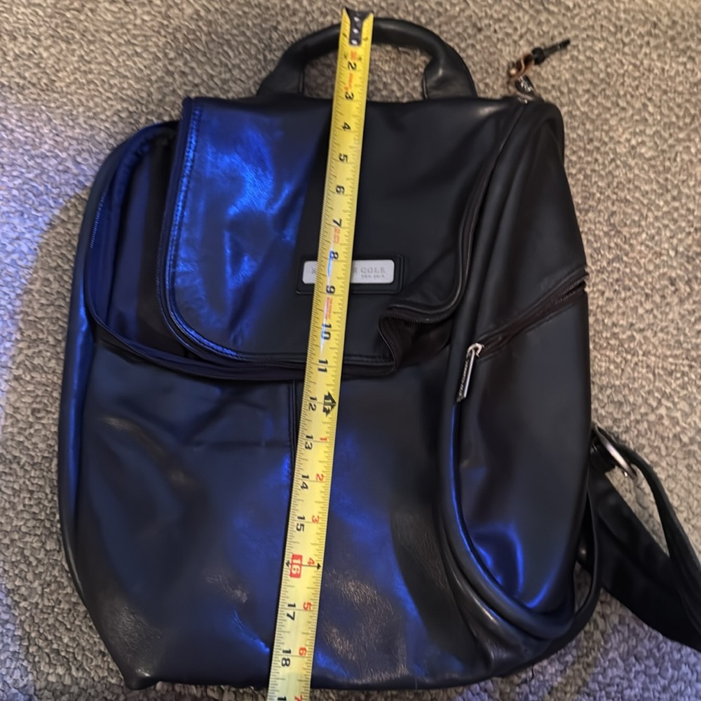Vintage Kenneth Cole Black Leather Backpack with Silver Accents Unisex * - Picture 10 of 13
